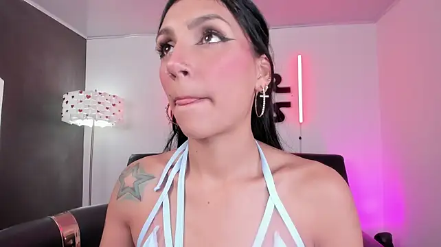 Chat +18 de miss___evangeline ao vivo