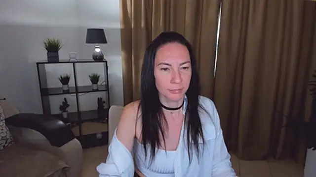 צ'אט XXX בשידור חי של IngaRain