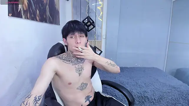 Cry_thereal 即時 XXX 聊天