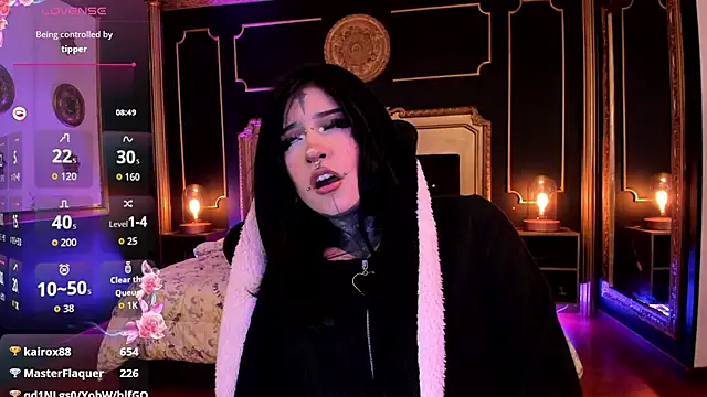 Kat_VonDe's Live XXX Chat
