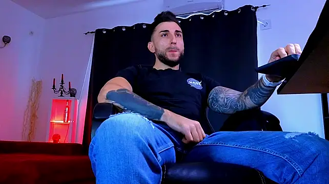 MightyAaron66 Chat XXX live