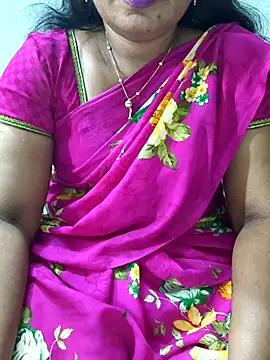 Tamil_Rithika_hot Adlı Modelin Canlı XXX Sohbeti