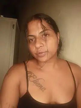 Giselabrunette25 live XXX chat