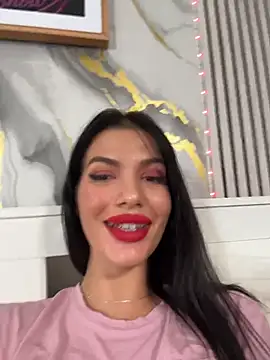 RaniaSnow Adlı Modelin Canlı XXX Sohbeti