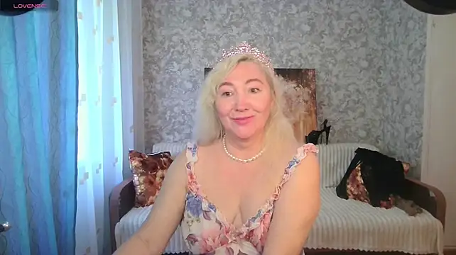 LadyKrissn Live XXX chat