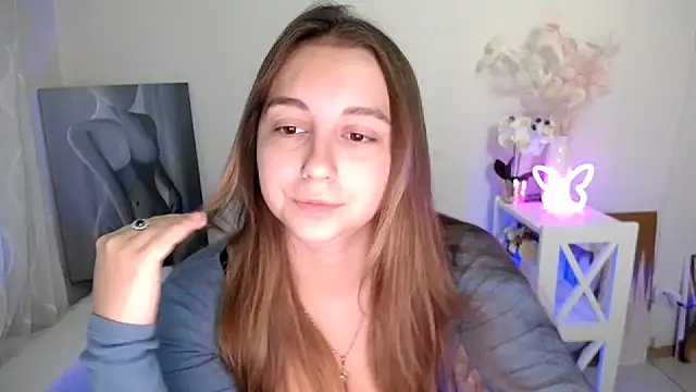 SweetPrincess_ Adlı Modelin Canlı XXX Sohbeti
