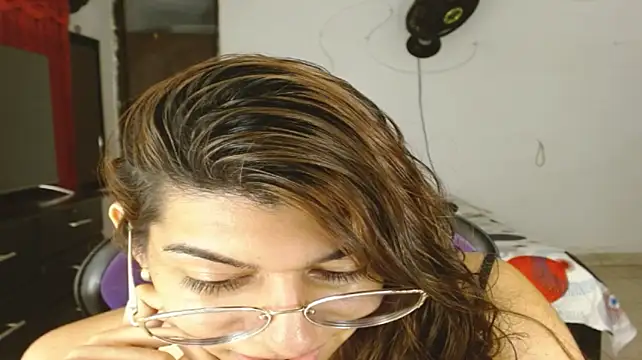 Chatroom XXX en direct de Alanni_parker