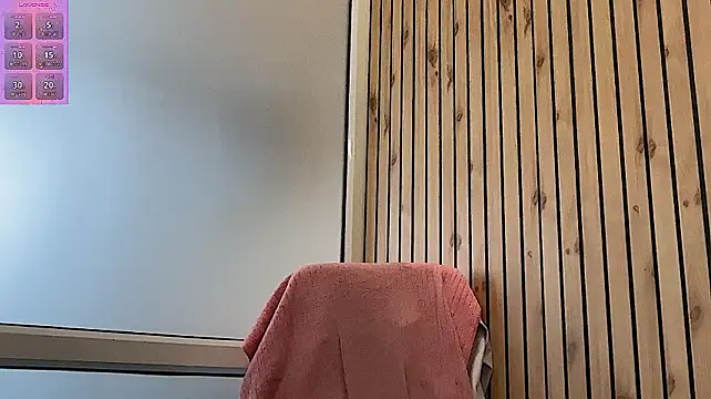 PouringLustのライブXXXチャット