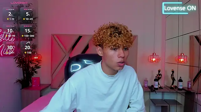 دردشة Anyelo_Twink الجنسية المباشرة