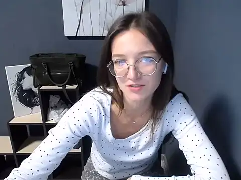 shining_pearl_'s Live XXX Chat