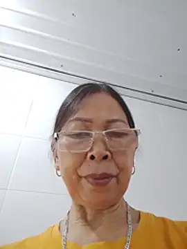 Sky-rain98's Live XXX Chat