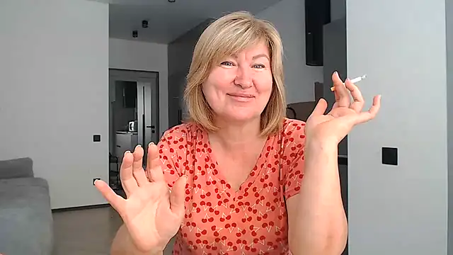 XXX chat uživo modela Leonie_Carry