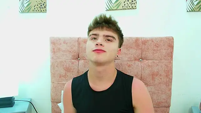Ian_Stone XXX чат на живо