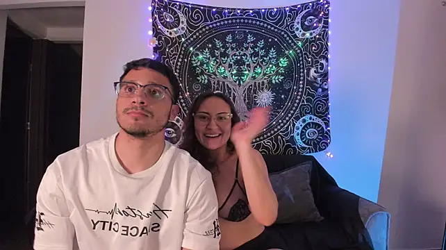 alphaandmuse Chat XXX in diretta
