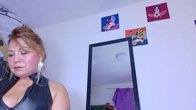 Kazsandraa 即時 XXX 聊天