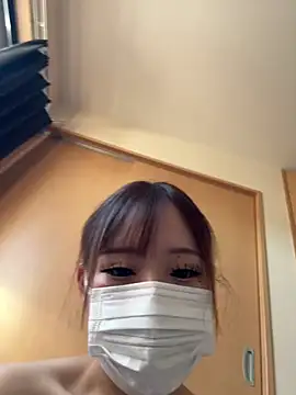 MOMO___jpのライブXXXチャット