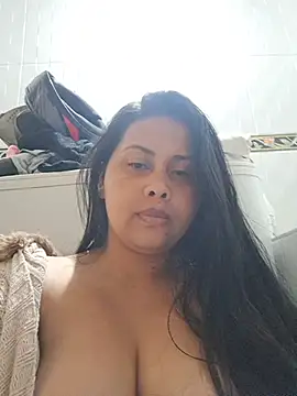 Alessandraa- Chat XXX in diretta