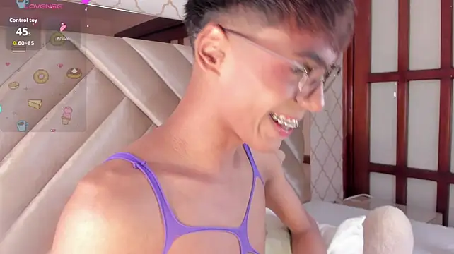 KaelSoft_'s Live XXX Chat