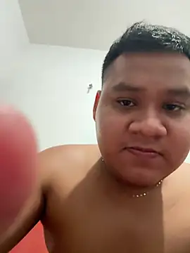 Danimiles' Live XXX Chat