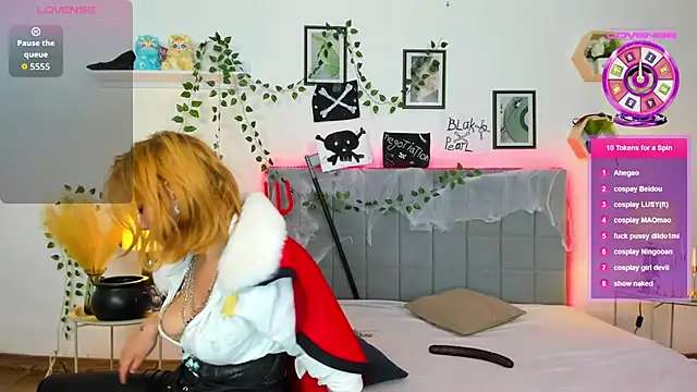 DellaRows Chat XXX in diretta