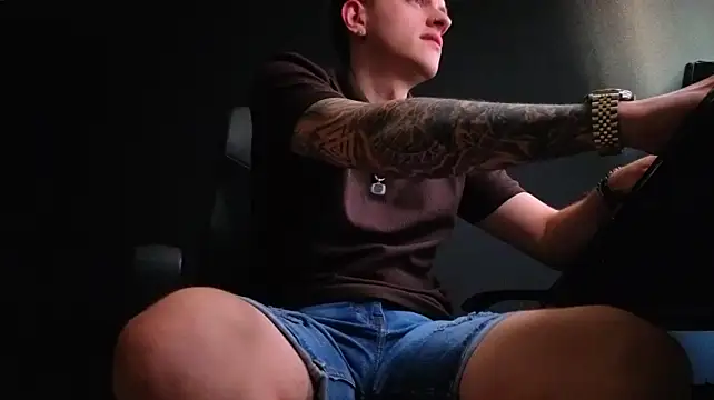 Živý XXX chat FelixStarkk
