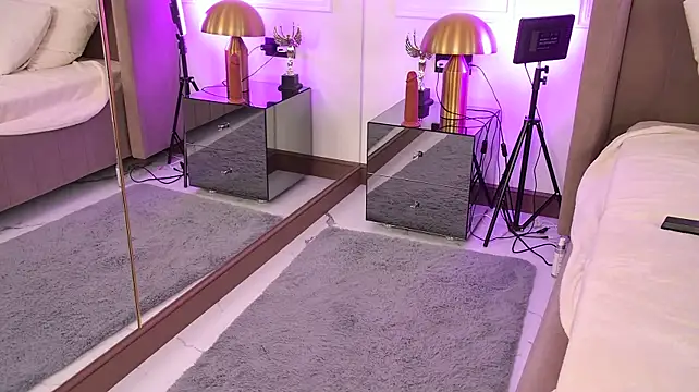 MeganStrane Adlı Modelin Canlı XXX Sohbeti