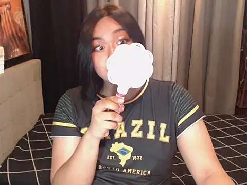 AsianHotPrecious' Live XXX Chat