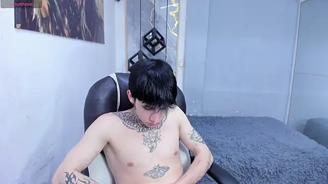 Онлайн чат XXX Cry_thereal