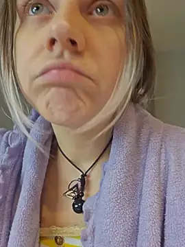 ScarletsWeb – Naživo XXX chat