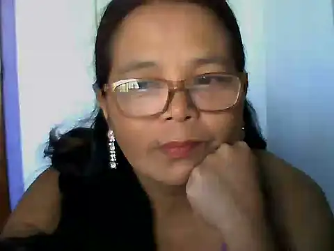 Sweetienia52's Live XXX Chat