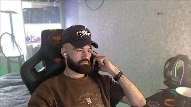 _Serious_Man Chat XXX live