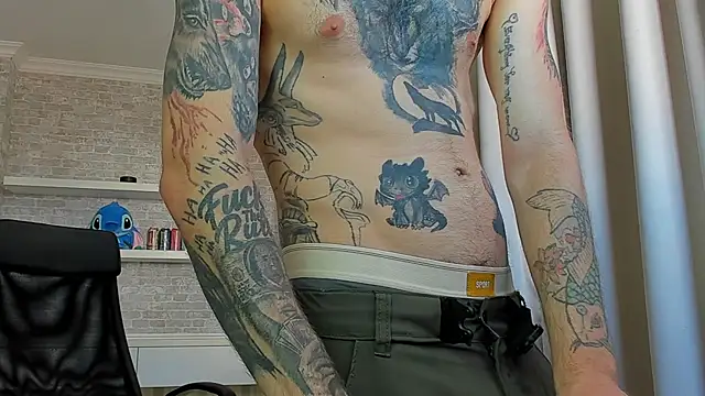 צ'אט XXX בשידור חי של JonahShaw