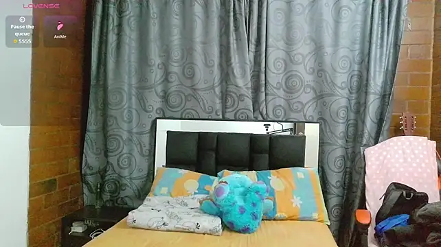 Mr__Aaronn live XXX chat