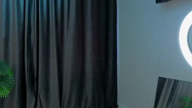 calithra Chat XXX live