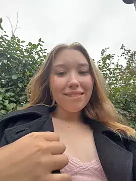 -NaughtyAngel-'s Live XXX Chat