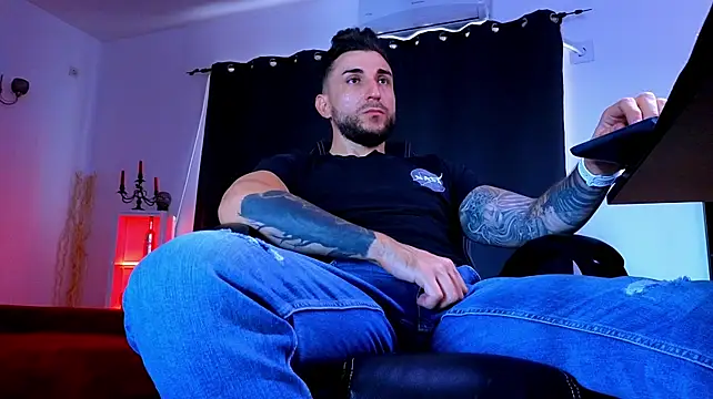 MightyAaron66 Chat XXX live