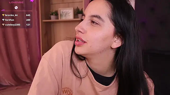 kaylee_lee Adlı Modelin Canlı XXX Sohbeti