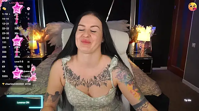 AmberDismond Adlı Modelin Canlı XXX Sohbeti
