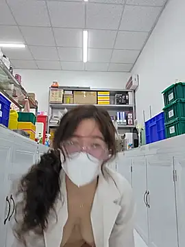 Chat +18 de HinaLovely ao vivo