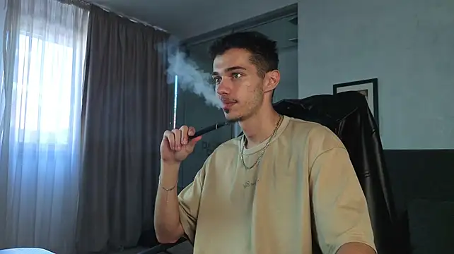 XXX chat uživo modela KaydenDrew