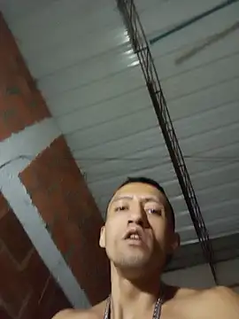 Chat XXX ao vivo de TuCanero23cm