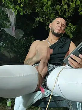 XXX chat uživo modela PIGHIGHDIRTY_p0