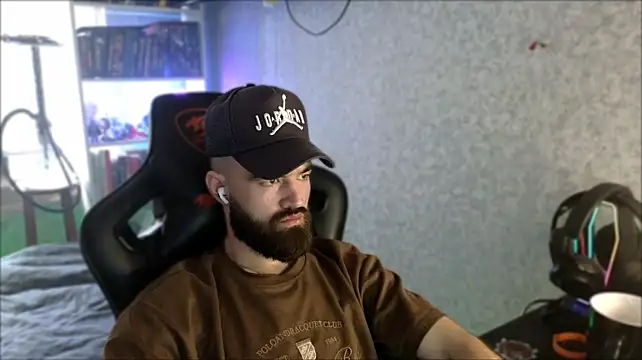 XXX chat uživo modela _Serious_Man