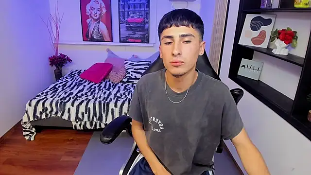 Czat XXX na żywo – Benji23_