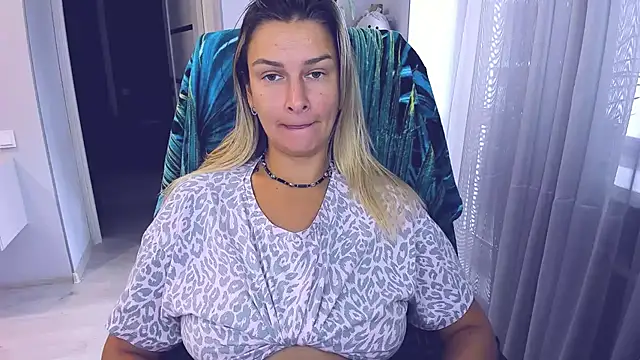 دردشة AlexiaDarren الجنسية المباشرة