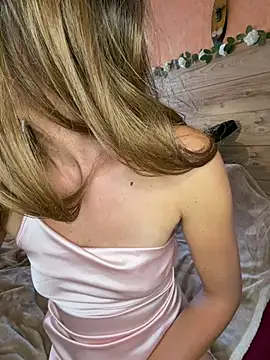 maja_Fox7 Chat XXX live