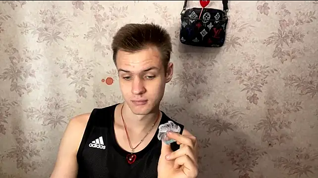BigBabyMax – Naživo XXX chat