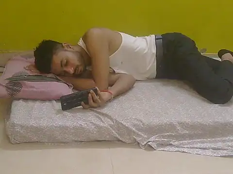 Stubborndesiboy – webcam-show
