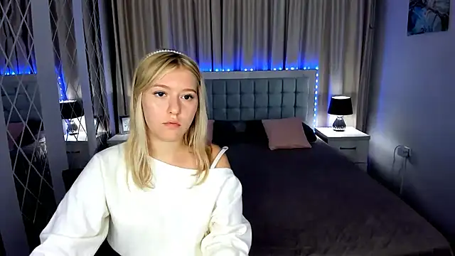 RosaTiny Adlı Modelin Canlı XXX Sohbeti