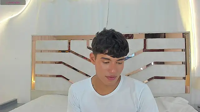 Živý XXX chat ADRIAN_LUUST